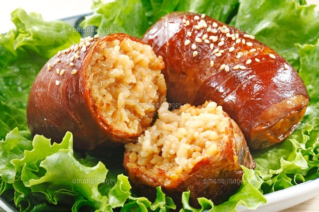 【肉巻きおにぎり】・こちらもこの日オススメの一品です!■価格:1個300円、2個500円■販売場所:BAR LINK(バックスタンド)