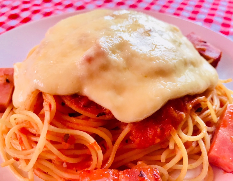 【とろ～りチーズとベーコンのトマトソースパスタ】
・自家製トマトソースに「とろ～り」チーズで仕上げた絶品パスタ！当日限定メニューです！

■価格：600円
■店舗：スポーツカフェ92(ファンエリア)