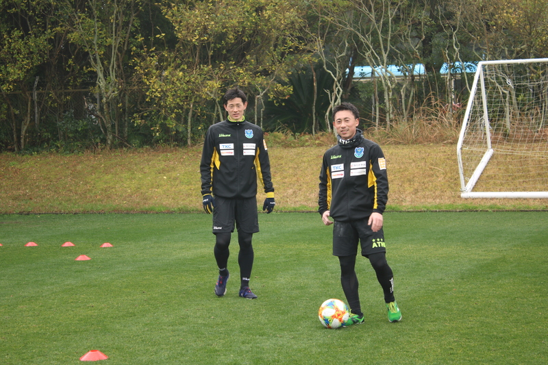 坂田良太選手と和田達也選手もピッチにてトレーニング！
