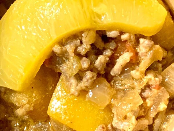 パニーニで食べる桃のキーマカレー.jpg