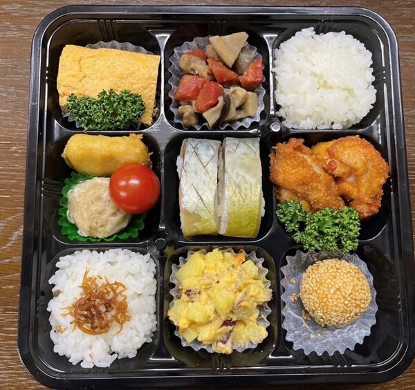 彩おばんざい弁当.jpg