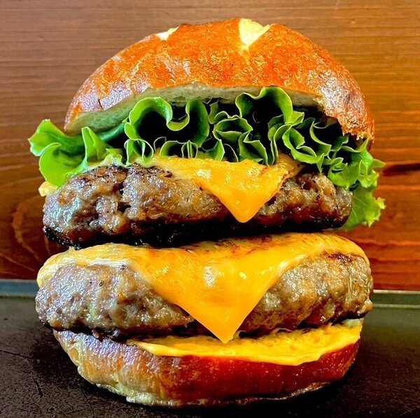ダブルチーズバーガー_.jpg