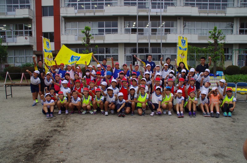 ＜ゆめプロジェクトとは＞
栃木サッカークラブの社会貢献活動の一環として、選手・スタッフが学校において講話や実技を行い、スポーツを通じてこどもたちとの交流を図ることにより、子ども達の心身の健全な発達に対して積極的に関与・貢献していくことを目的としています。
