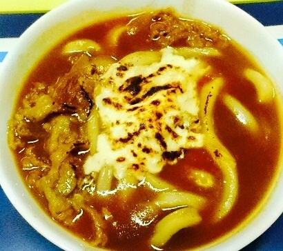 「焼きチーズカレーうどん2017 」・昨年ご好評を頂きました焼きチーズカレーうどんが帰ってきました。昨年よりもご提供できる数を増やせるよう努力致します。お客様のお越しをお待ちしております!※数量限定、チーズもしくはカレーが無くなり次第終了■価格：700円 ■販売店舗：NASU no Maki Udon（フードコート）
