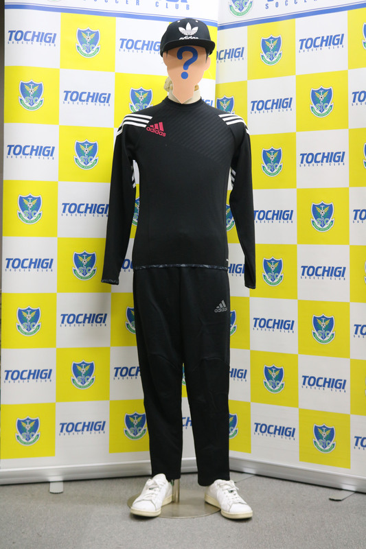 宮崎 泰右　選手


この結果、川田 拳登選手が秋の私服コーディネート選手権に優勝し、春の廣瀬浩二選手、夏の川田修平選手に続き「おしゃれ四天王」のひとりに選ばれました！おめでとうございます！
  
残る冬の選手権の優勝者は誰になるのか!?こうご期待！

