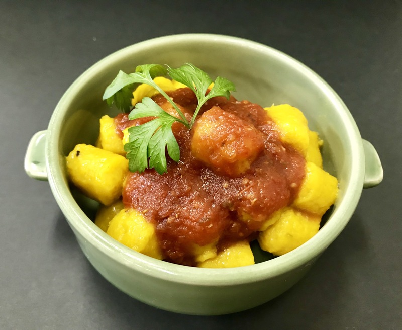 
「かぼちゃのニョッキ」・ブラジルでも良く食べられるニョッキ！今年はトマト＆ガーリックソースです☆■価格：400円
■販売店舗：ダ・ネイデ（バックスタンド）