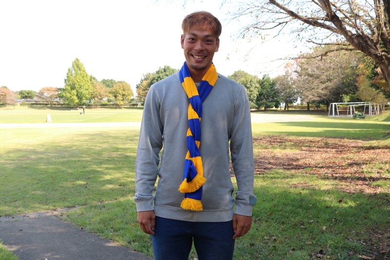 あれ&hellip;？テレビでよく見かけるようこんな感じにぐるぐる巻きにしたのは服部康平選手！
&nbsp;
  
今回、それぞれの選手たちに違う巻き方で紹介してもらいました。
  
肌寒い季節になってきましたので、ぜひお気に入りの巻き方を見つけて真似してみてくださいね！
