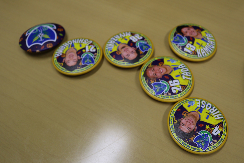 牛之濵選手がチョイスしたのは&hellip;９２年組の選手たちでした！（ピントが合っておらず、すみません&hellip;。）
みなさんもぜひゲットしてくださいね！
