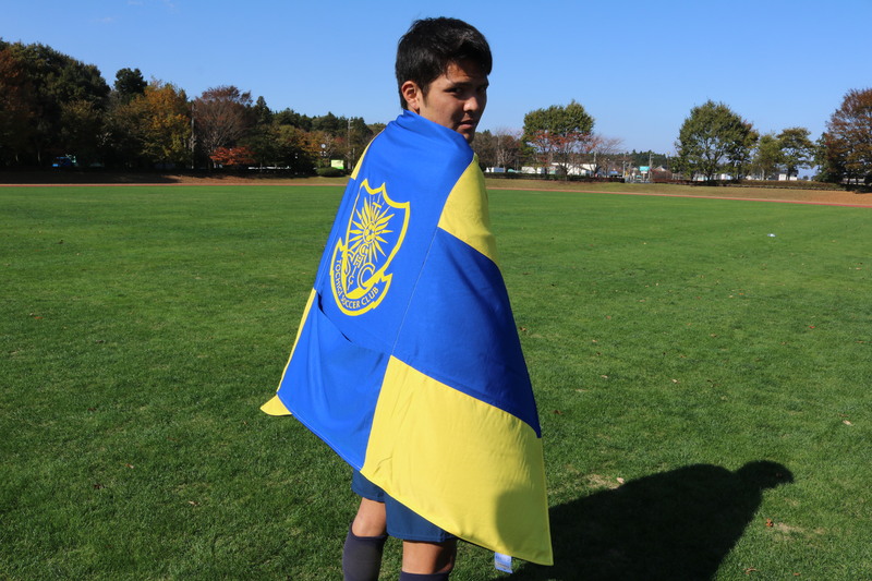 【フリースブランケット】・ビックサイズのブランケットなのでしっかりあなたを包み込みます！■価格：3,240円■販売場所：フードコートグッズ売店、ホームゴール裏グッズ売店