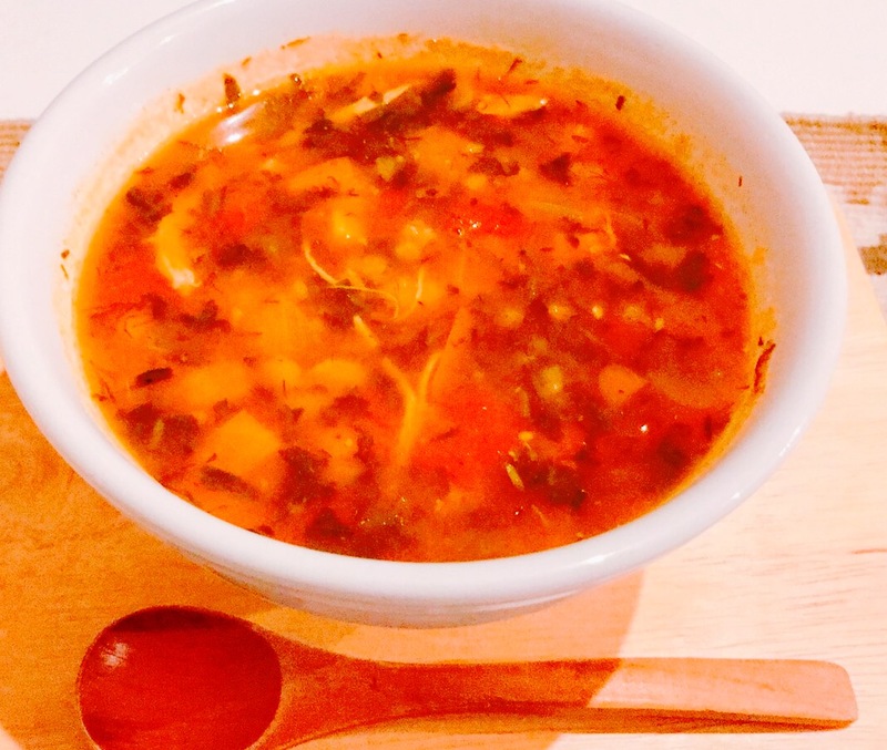「スーペモルグ」・トマトとチキンとハーブのスープ。イランのスープです！■価格：400円■販売店舗：写楽(バックスタンド)
