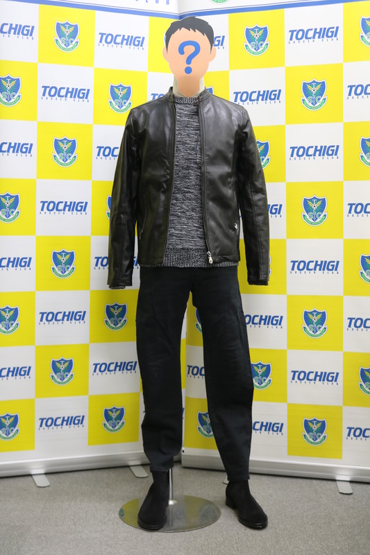 
その他の選手の私服はコチラ
西澤 代志也 選手
  
「テーマ：近所のコンビニにコーヒーを買いに行こうとして。」
