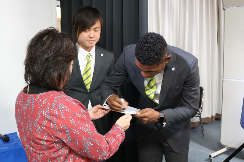 自己紹介から会場にいた皆さんの心をばっちりとつかんでいたヘニキ選手。