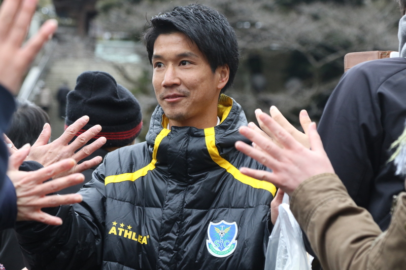 最後にはファン・サポーターの皆さまとハイタッチしながら選手達は会場をあとにしました。

２０１８シーズンもご熱いご声援を宜しくお願いいたします！
  ▼２／２５大分戦は「開幕祭」を開催します！https://www.tochigisc.jp/info/9224