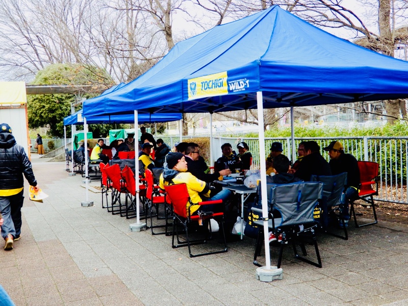 テントも設置しておりますので、日除け、雨宿りにもご利用下さい。