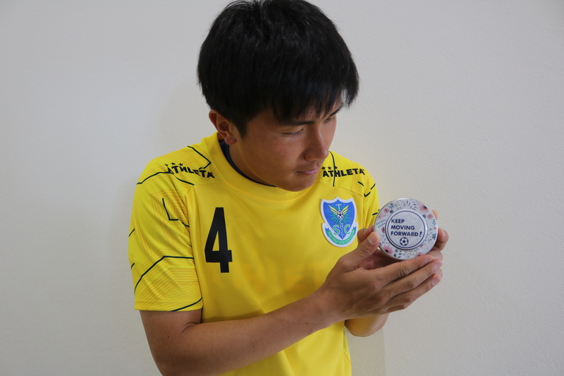 続いては【紅茶缶】を仙石廉選手が紹介してくれました！紹介レポートですっかりおなじみの仙石選手。