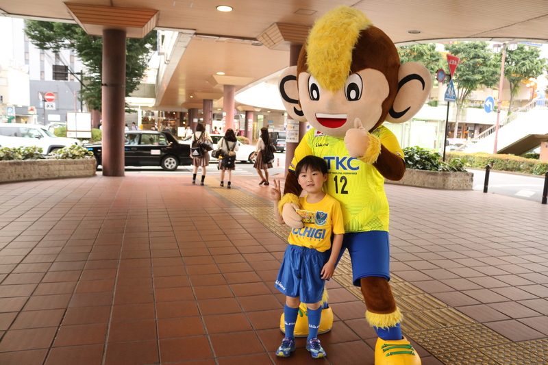 練習終わりのスクール生の男の子も通りがかり、トッキーに声をかけてくれました！！