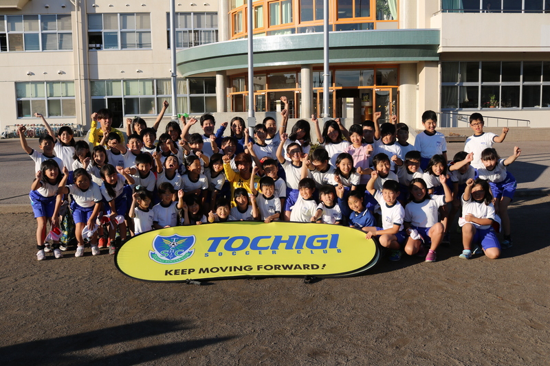 ＜ゆめプロジェクトとは＞ 栃木サッカークラブの社会貢献活動の一環として、選手・スタッフが学校において講話や実技を行い、スポーツを通じてこどもたちとの交流を図ることにより、子ども達の心身の健全な発達に対して積極的に関与・貢献していくことを目的としています。