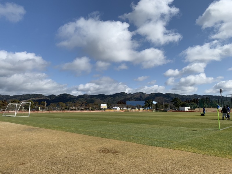 朝から晴れて暖かい1日となりました。