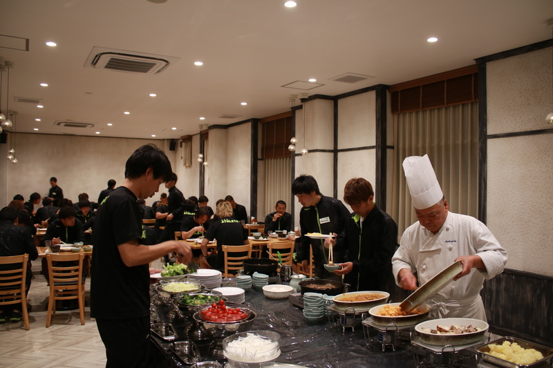 そして本日もは、食事の様子を少しご紹介したいと思います！