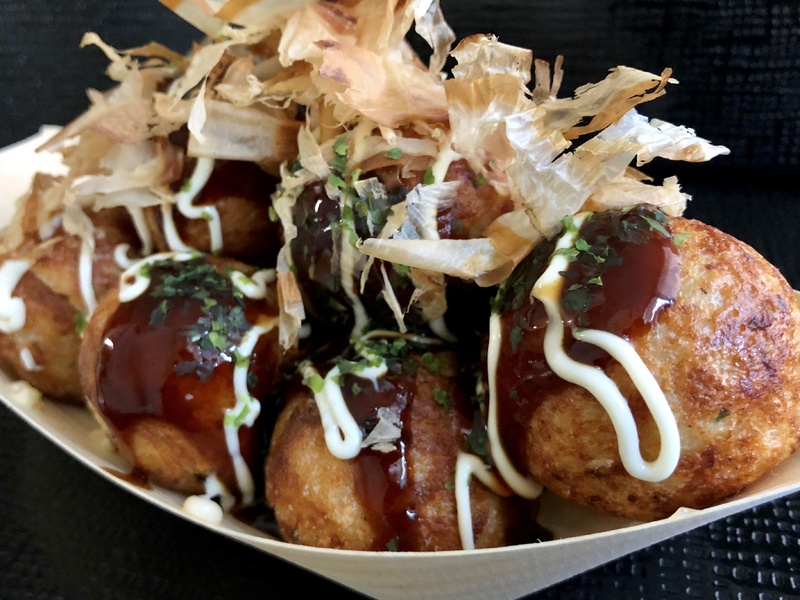 【サービスたこ焼き1.5倍】数量限定!
・通常の1.5倍のボリューム満点たこ焼き!
■価格:700円
■販売店舗:粉家一門焼侍(イベントエリア)
