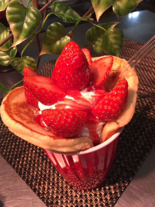【Wダブルいちごパンケーキ】
・とちおとめ苺&いちごソースのSpecial❤Sweets!
■価格:600円
■販売場所:ビクトリーステーキ(ファンエリア)