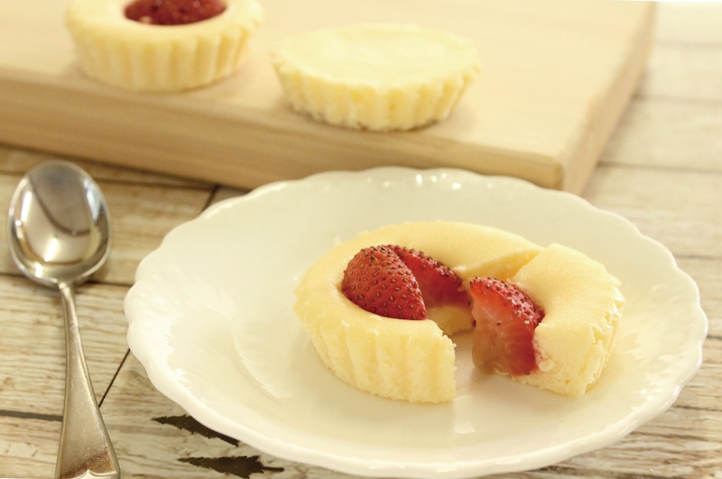 【とちおとめ苺のチーズケーキ】・栃木県産の「とちおとめ苺」を使用したスイーツで栃木をそして栃木SCを応援しています!!■価格:400円
■販売場所:日光乙女チーズ(イベントエリア)