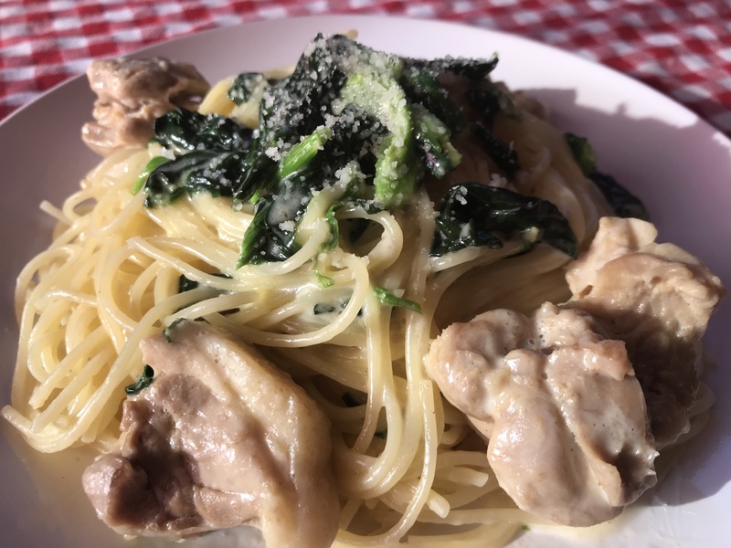 【若どりとほうれん草のクリームパスタ】
・当日限定のパスタは若鶏もも肉を使用した寒い時期におすすめのクリームソースパスタです!■価格:600円
■販売店舗:Sports Cafe92(ファンエリア)