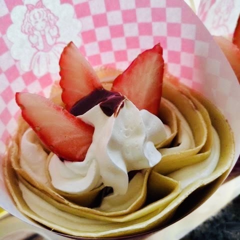 【完熟イチゴクレープ】
・栃木県産食材を使用して、おいしさいつも焼きたてつくりたて!
■価格:500円
■販売場所:ドリームグルメ号(イベントエリア)