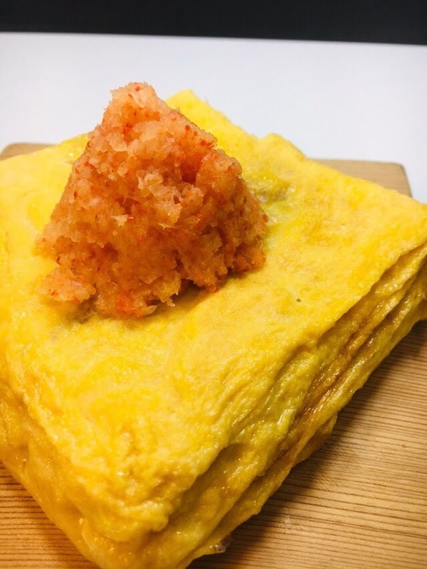 【炎のおろしがけ玉子焼き】
・昨シーズンはカリーパンの中に玉子焼きを取り込まれ、ぺっかくんにイジり倒されてしまいました…。今回は炎のおろしを玉子焼きと一緒に食べちゃいましょう!
■価格:500円
■店舗:玉子屋てっちゃん(ファンエリア)