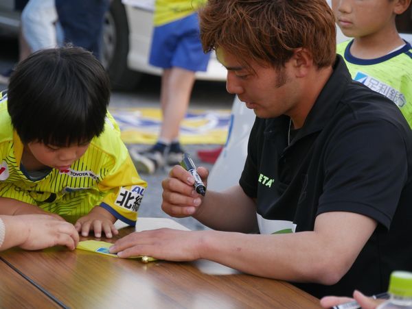 サイン会も実施しました！