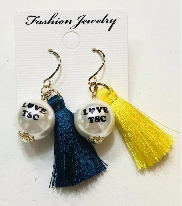 【パール&タッセルピアス】
・パールとタッセルがセットになっている上品なレディスアイテム!
■価格:1,296円
■販売場所:ファンエリア内グッズ売店、ホームゴール裏グッズ売店