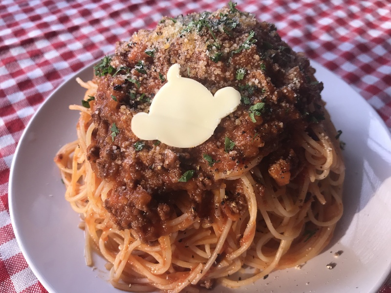 【メガトッキーミートソースパスタ】限定5食！
・通常サイズの2倍で200円お得です！
■価格：1,000円
■販売店舗：Sports Cafe92(ファンエリア)