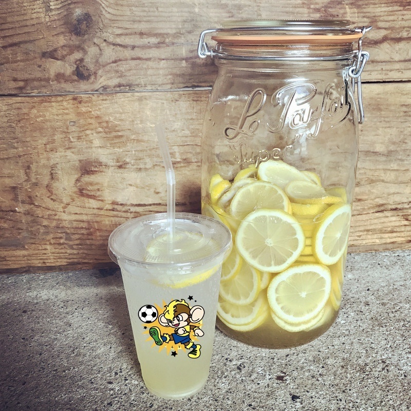 【ＳＣレスカ】
・自家製レモネードシロップで作るレモンスカッシュはいかが？
■価格：500円
■販売店舗：18diners(イベントエリア)