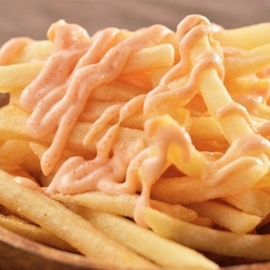 【フレンチフライ～めんたいマヨ～】
・揚げたてポテトにめんたいマヨをトッピング。
■価格：400円
■販売店舗：18diners(ファンエリア)