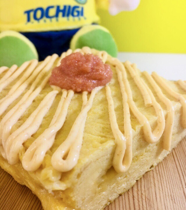 【ダシ明太玉子焼き】
・福岡博多やまやの明太マヨネーズをダシ醤油の玉子焼きにトッピングしました！ピリッとした辛子明太子が絶妙なアクセントになっております！是非！
■価格：600円
■販売店舗：玉子屋てっちゃん(ファンエリア)