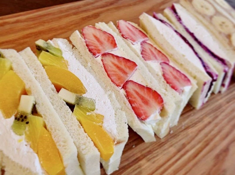 【フルーツサンドBOX】
・無添加のパンを使用した手作りサンドウィッチ！
■価格：800円
■販売店舗：サンドウィッチカフェDream(メインスタンド下)