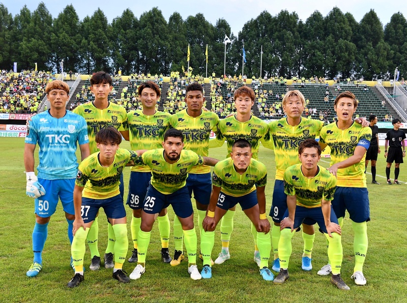 【選手ユニフォームオークション】
■第1弾 <サマーユニフォーム>
期間:10月29日(火)~11月5日(火)
■第2弾 <1stユニフォーム(イエロー)>
期間:11月26日(火)~12月3日(火)
■第3弾 <2ndユニフォーム(ホワイト)>
期間:12月4日(水)~12月11日(水)
※期間は変更になる場合がございますので予めご了承ください。
【開催方法】
■出品場所:ヤフオク!
※インターネット(ヤフオク!)での入札のみとなります。
※参加には会員登録が必要になります。
https://auctions.yahoo.co.jp/
【注意事項】
・公式試合で着用済みユニフォームのため、キズ、汚れなどはご了承下さい。激闘の証としてご理解下さい。
・試合での着用をしていないユニフォームもございます。
・シーズン中に移籍、退団した選手分も出品いたします。
・基本的にサインをした状態での発送となりますが、移籍、退団、その他の事情によりサインなしでの発送となる場合もございます。
・落札後のキャンセルはいかなる理由であってもお断りいたします。以前落札後のキャンセル等があった方の入札は取り消しさせて頂く場合がございます。
・チームスケジュール等によって発送が遅れる場合がございますので予めご了承ください。