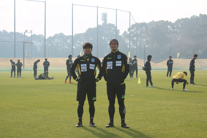 トレーニング前の佐藤祥選手と田代雅也選手のツーショット!
同い年のおふたりです!
