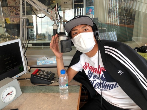 【番組名】RADIO BERRY(FM栃木)SC_FM『ラジカン』
【番組時間】6月23日(火)20:00~20:30
【出演者】菅和範選手 ※収録での出演になります。
<レディオベリー>
◎SC_FM『ラジカン』について・・・
毎週栃木SC選手を始めとしたゲストを招いてDJ菅和範とあんなことやこんなことを楽しくワイワイトークして参ります!!また、皆さんからの質問にも毎週お答えしていきますので、サッカーの質問にプライベートの質問、学校・お仕事・恋愛の悩み相談もOK!番組HPから気軽にどしどしメッセージを送ってください!!詳しくはこちら⇒http://www.berry.co.jp/scfm/
※番組の放送時間や出演選手など、急遽変更になる場合もございますので予め了承ください。