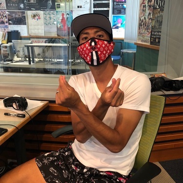 【番組名】RADIO BERRY(FM栃木)SC_FM『ラジカン』
【番組時間】6月30日(火)20:00~20:30
【出演者】菅和範選手 ※収録での出演になります。
<レディオベリー>
◎SC_FM『ラジカン』について・・・
毎週栃木SC選手を始めとしたゲストを招いてDJ菅和範とあんなことやこんなことを楽しくワイワイトークして参ります!!また、皆さんからの質問にも毎週お答えしていきますので、サッカーの質問にプライベートの質問、学校・お仕事・恋愛の悩み相談もOK!番組HPから気軽にどしどしメッセージを送ってください!!
詳しくはこちら⇒http://www.berry.co.jp/scfm/
※番組の放送時間や出演選手など、急遽変更になる場合もございますので予め了承ください。