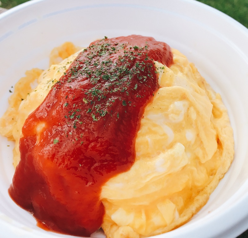 ・鶏肉の旨味と玉ねぎの甘さをしっかりとご飯にうつし、バター香るふわとろ卵で包みました。
※数量限定です。
keep moving forward‼️
■価格:600円
■販売店舗:玉子屋てっちゃん(ファンエリア)
